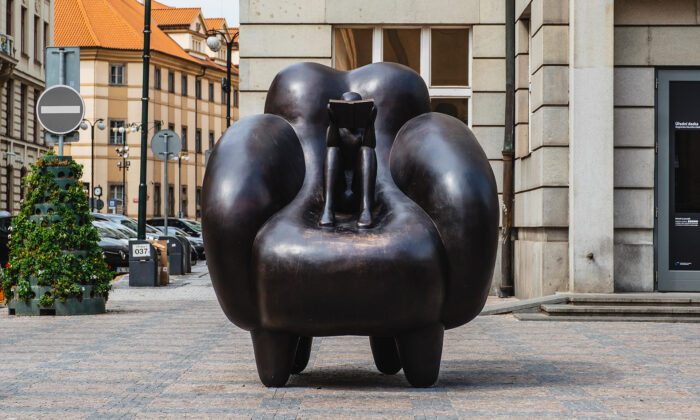 Sculpture Line přináší poosmé do Prahy a dalších měst výstavu soch pod širým nebem