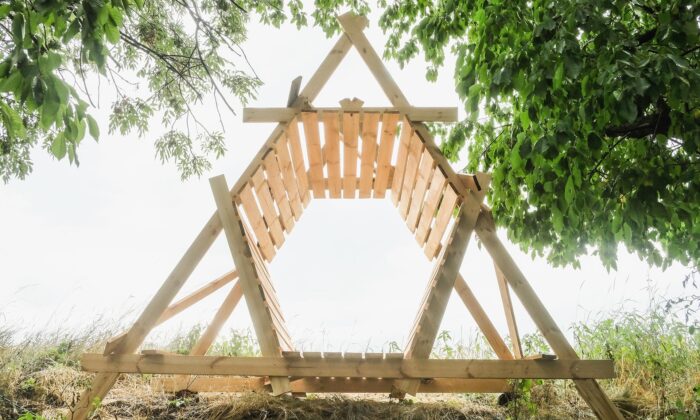 Studenti architektury vytvořili neobvyklou křížovou cestu v zaniklé obci Pelhřimovy