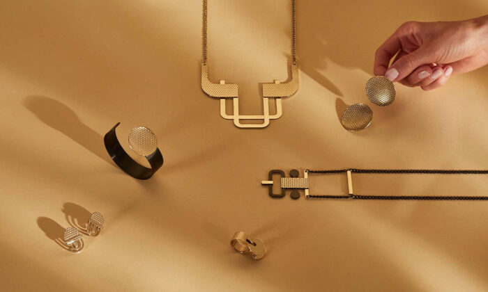 Elena Salmistraro navrhla kolekci šperků Venusia s výrazným archetypálním designem
