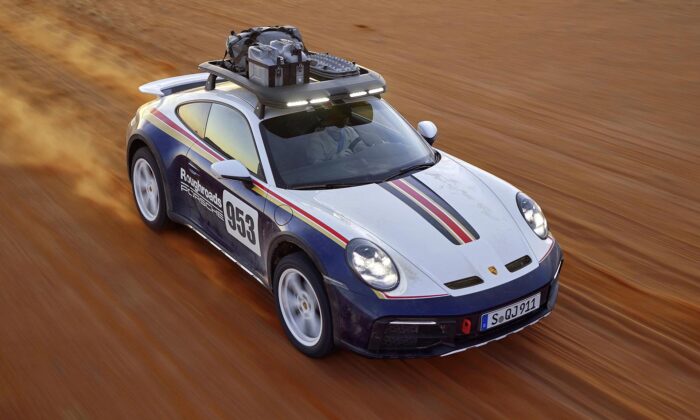 Porsche 911 Dakar je speciálně vyvinutá offroadová verze sporťáku v limitované edici