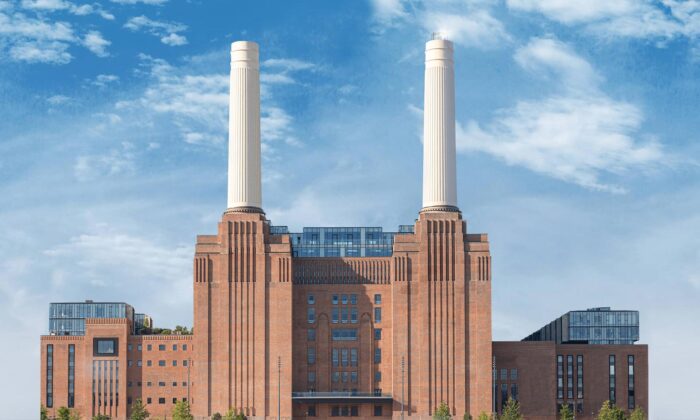 Londýnská elektrárna Battersea Power Station otevřela vyhlídku z komína ve výšce 109 metrů