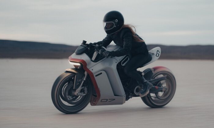 Zero se spojilo se studiem Huge Design a představili povedený koncept elektrické motorky SR-X