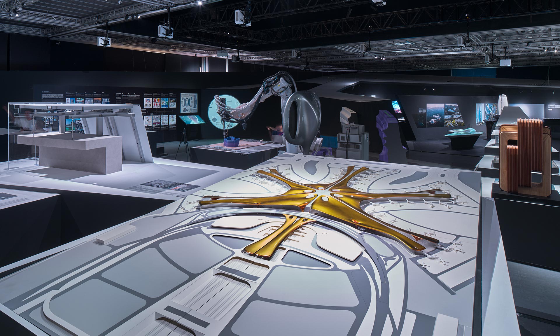 Zaha Hadid Architects ukazují na výstavě Nový svět největší plánované projekty i nejnovější technologie
