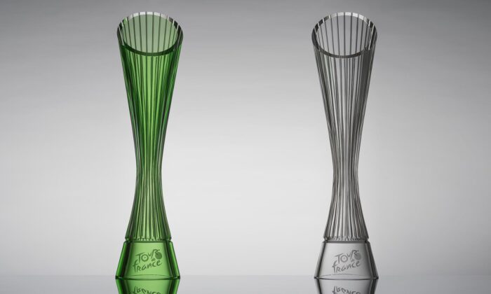 Škoda Design navrhla trofeje pro vítěze cyklistického závodu Tour de France 2023