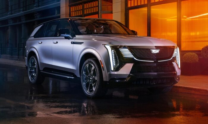 Cadillac Escalade IQ je velké čistě elektrické SUV s 55palcovou digitální palubní deskou