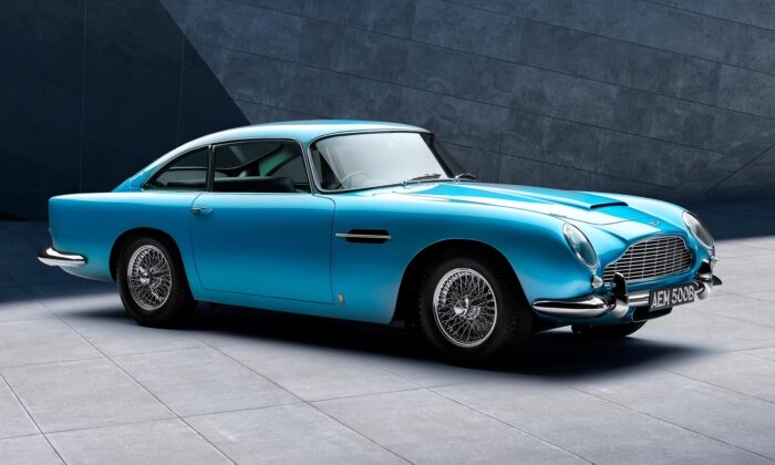 Aston Martin oslavuje výročí 60 let ikonického bondovského sportovního vozu DB5