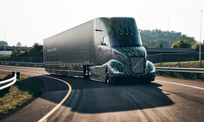 Volvo SuperTruck 2 je aerodynamický kamion s nízkou spotřebou a propracovaným designem