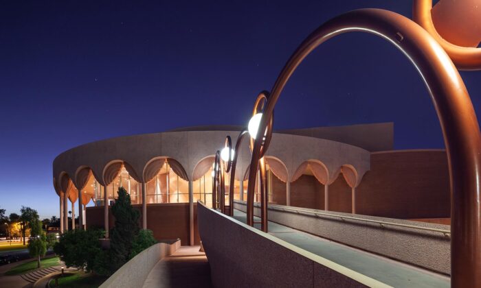 Pražská výstava Frank Lloyd Wright přibližuje realizované stavby slavného amerického architekta
