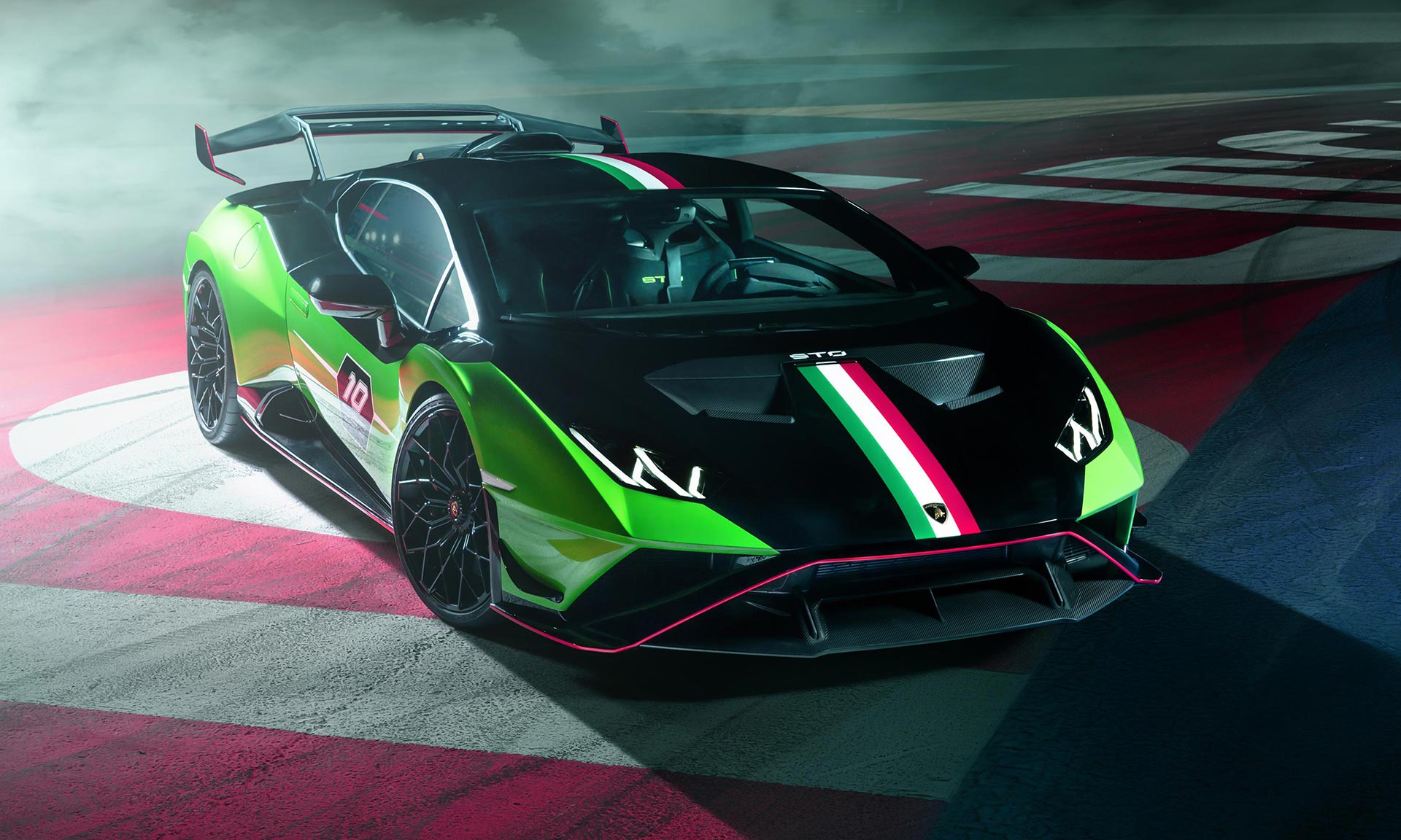 Lamborghini postavilo k desetiletému výročí Squadra Corse speciální Huracán STO SC 10° Anniversario