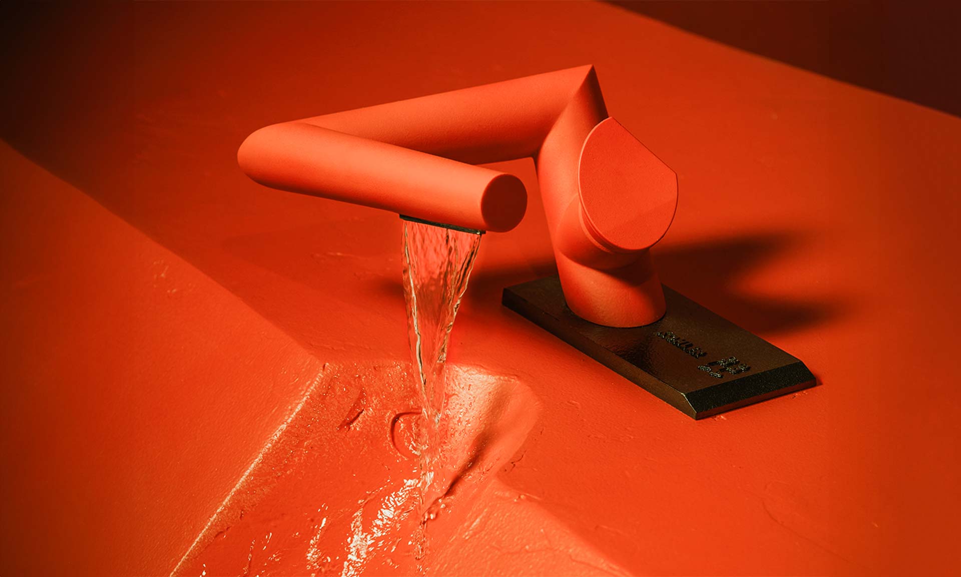 Kohler a Samuel Ross představili sochařsky pojatou oranžovou vodovodní baterii The Formation 01