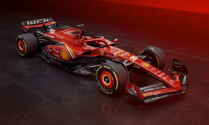 Ferrari ukázalo monopost SF-24 s upraveným designem a tradiční červenou barvou karoserie