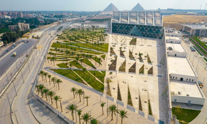 V Gíze se otevírá monumentální Velké egyptské muzeum s řadou pohlcujících expozic a třemi zahradami