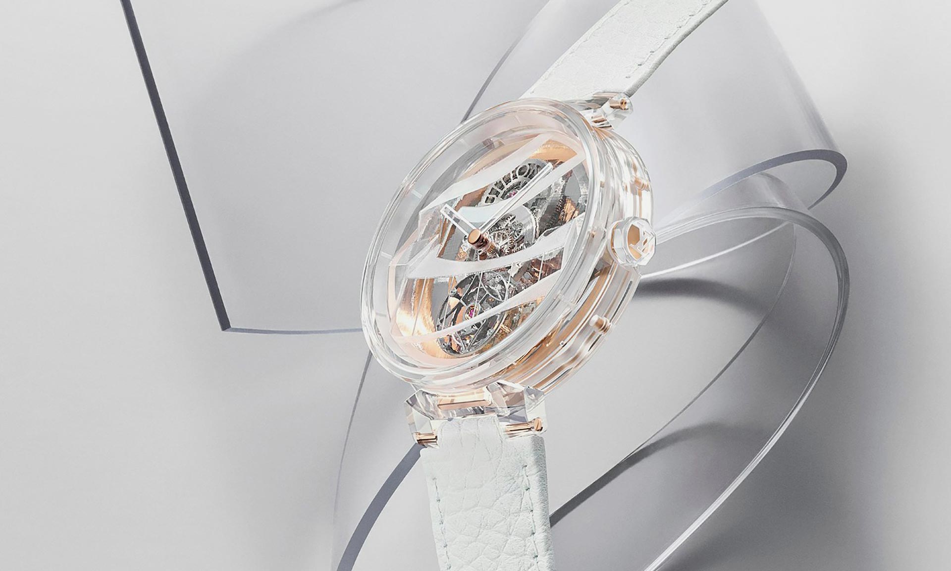 Frank Gehry navrhl v limitované edici transparentní hodinky pro Louis Vuitton