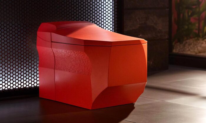 Samuel Ross navrhl pro Kohler sochařsky pojatou oranžovou toaletu The Formation 02