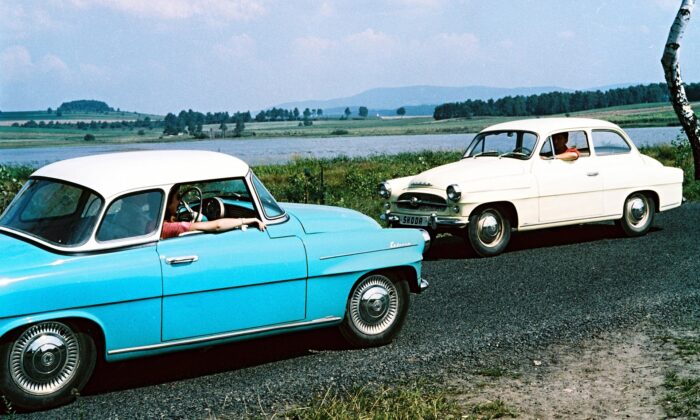 Škoda oslavuje výročí 65 let od představení dvojice ikonických vozů Octavia i Felicia