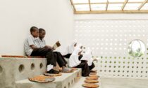 Knihovna Mariam na Zanzibaru od Parallel Studio