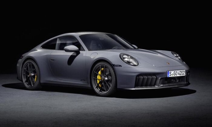 Porsche modernizovalo téměř k dokonalosti ikonický sporťák 911 a dalo mu hybridní pohon
