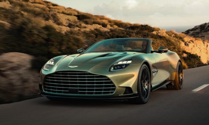 Aston Martin představil sportovní vůz Vanquish v otevřené a neméně výkonné verzi Volante
