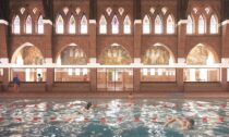 Kostel přestavěny na bazén Heerlen Holy Water