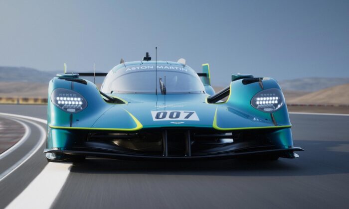 Aston Martin Valkyrie LM je limitovaná edice hypersportu odkazující k závodu Le Mans