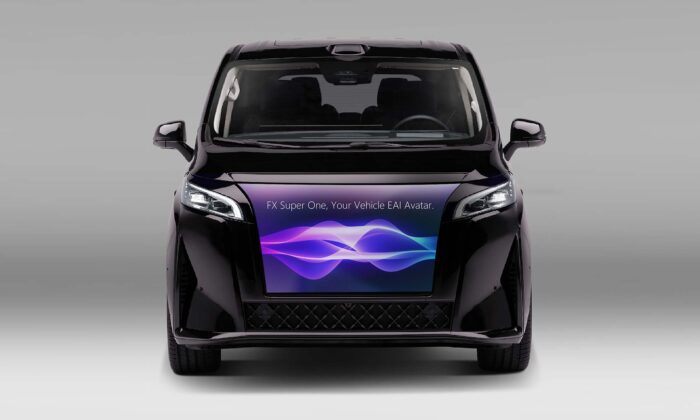 Faraday Future představil luxusní vůz FX Super One s obřím displejem namísto přední masky