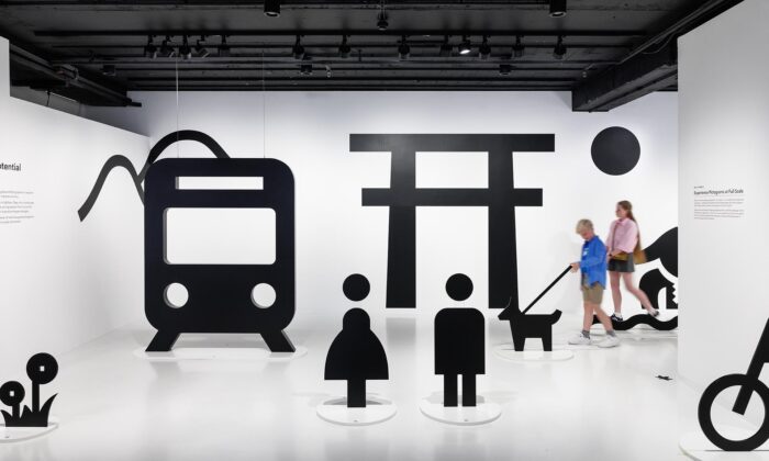 Velká výstava Pictograms ukazuje hravost i význam piktogramů od základních symbolů po emoji