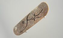 Skateboard ze stíracích losů reBoard