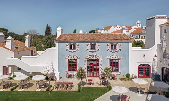 Vermelho v portugalském Melides je první hotel navržený slavným obuvníkem Christianem Louboutinem