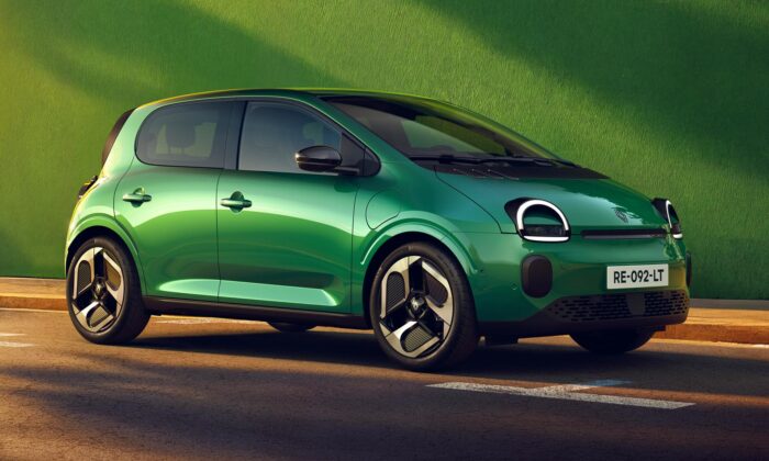 Renault oživil ikonické Twingo a představil modernizovanou verzi E-Tech odkazující na model z roku 1992