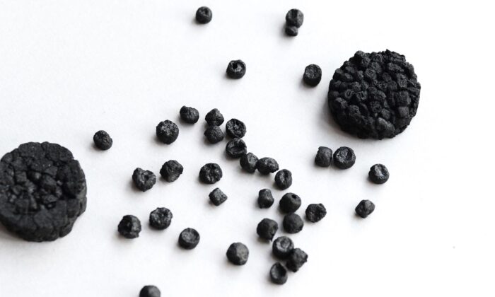 Carbon Cell vyvinul materiál Biouhel jako odolnější a&nbsp;biologicky rozložitelnou alternativu k&nbsp;polystyrenu