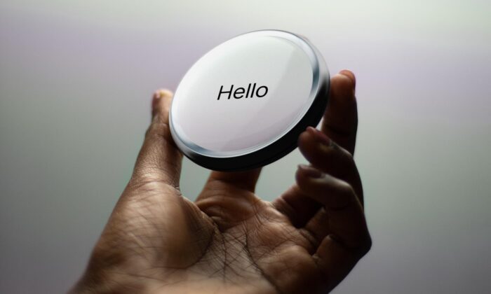 Cognitive Bloom je&nbsp;malé osobní zařízení pro vlastní kognitivní rozkvět a&nbsp;hledání nových cest