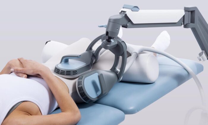 Český designér navrhl pro značku BTL unikátní aplikátor s&nbsp;dvojitým polem