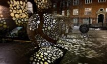 Instalace Rusty Flowers a Beam Reach na Copenhagen Light Festival