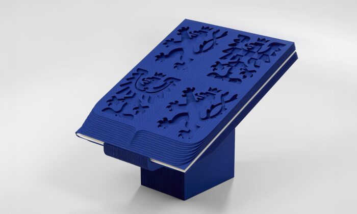 Ústava České republiky se&nbsp;po&nbsp;33 letech dočkala moderního slavnostního provedení