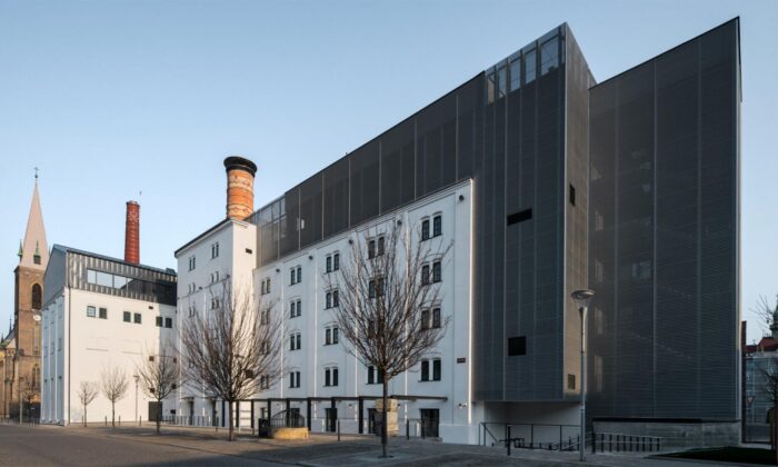 Bývalý pivovar v&nbsp;historickém centru Kralup nad Vltavou se&nbsp;proměnil na&nbsp;kulturní centrum