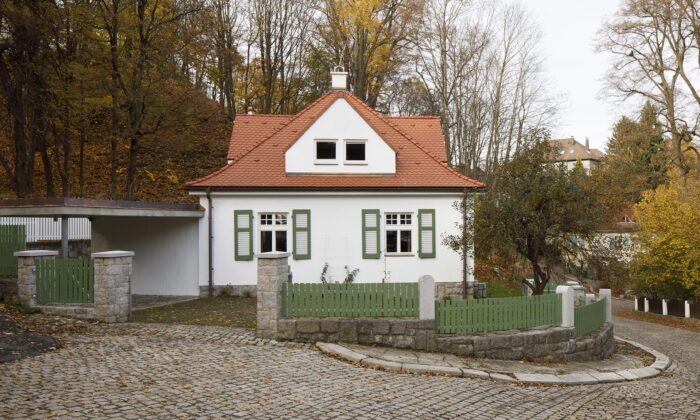 Malá vilka v&nbsp;Liberci z&nbsp;roku 1914 prošla povedenou rekonstrukcí a&nbsp;získala moderní přístavbu