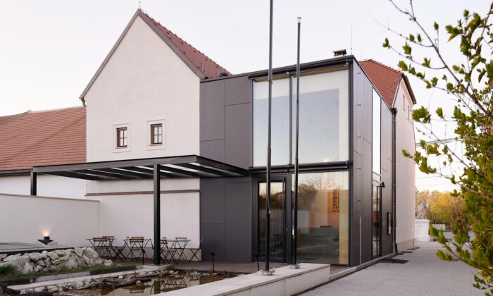 Archeologické muzeum v&nbsp;Dolních Věstonicích se&nbsp;po rekonstrukci a&nbsp;přístavbě proměnilo v&nbsp;moderní Dům přírody Pálavy