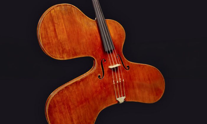 Rozsáhlá výstava Musical Bodies představuje design více než 130 hudebních nástrojů z&nbsp;různých období