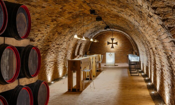Čejkovice znovu otevřely citlivě revitalizované historické Templářské sklepy