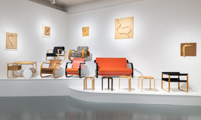 Rozsáhlá výstava Aalto Design detailně přibližuje architekturu i&nbsp;produktový design rodiny Aalto