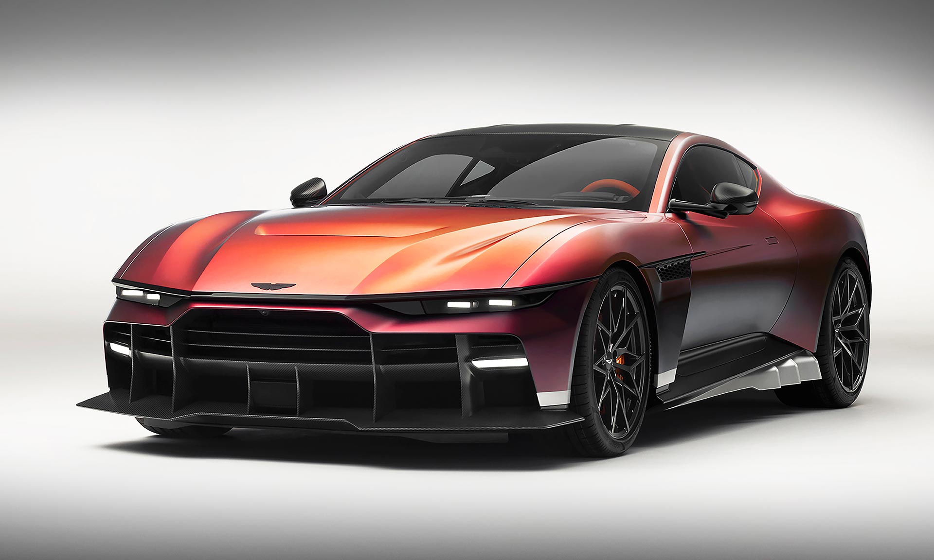 Aston Martin mění designérský jazyk a&nbsp;představuje nejrychlejší sporťák Valen s&nbsp;ostře řezanými rysy