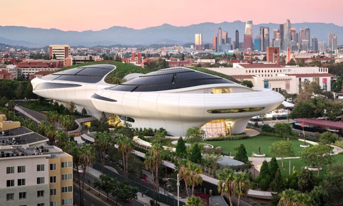 Lucas Museum of Narrative Art se&nbsp;otevírá s&nbsp;futuristickým organickým designem inspirovaným mrakem